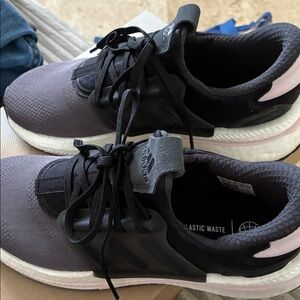 Adidas Charcoal/ Black/ Pink Athletic Shoes
Size 8